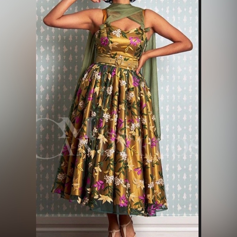 Retro Rare Boutique Collectible Gold Swing Dress Retro Rare Boutique Collectible Gold Swing Dress